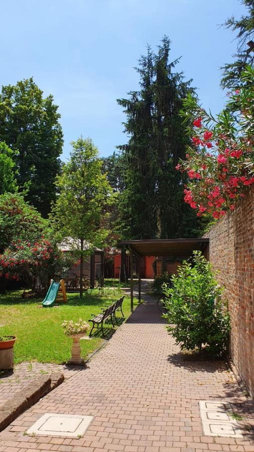 Beatrixhome Oasi Verde In Citta Ferrara Luaran gambar