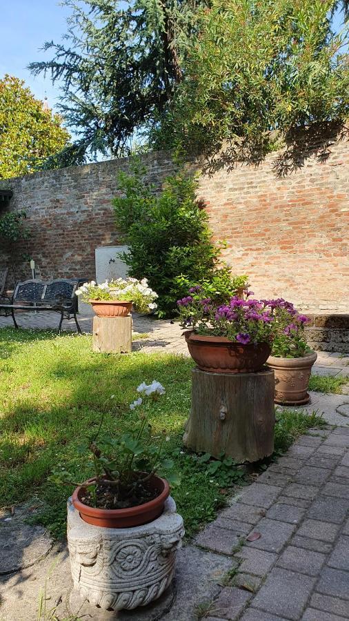 Beatrixhome Oasi Verde In Citta Ferrara Luaran gambar